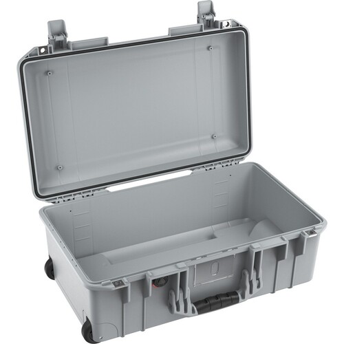 Pelican 1535 Air Case - No Foam (Silver)